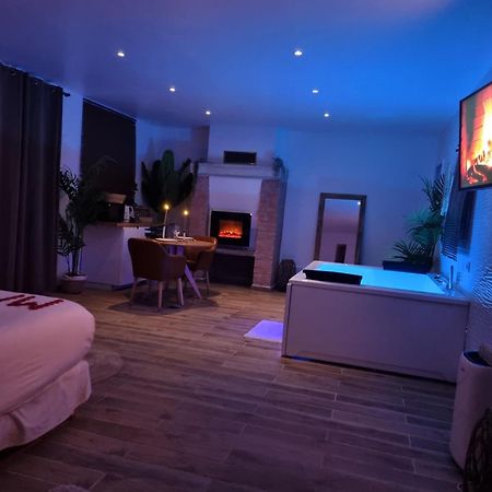 Suite De Charme Avec Jacuzzi Et Jardin Privatif Paris Au Calme Saint-Prix (Val d'Oise) المظهر الخارجي الصورة