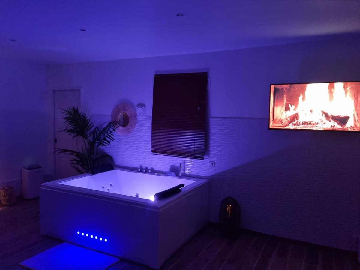 Suite De Charme Avec Jacuzzi Et Jardin Privatif Paris Au Calme Saint-Prix (Val d'Oise) المظهر الخارجي الصورة