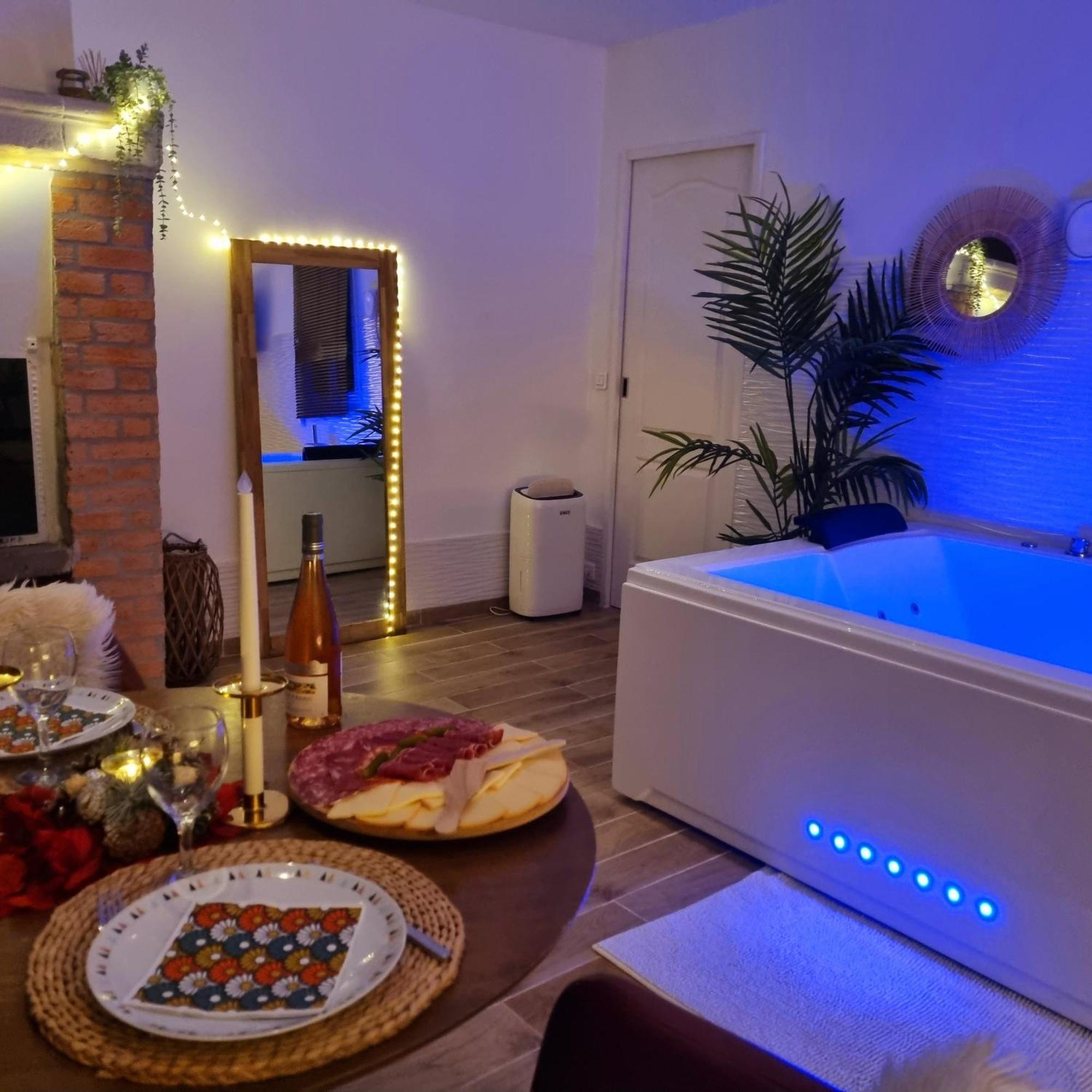 Suite De Charme Avec Jacuzzi Et Jardin Privatif Paris Au Calme Saint-Prix (Val d'Oise) المظهر الخارجي الصورة