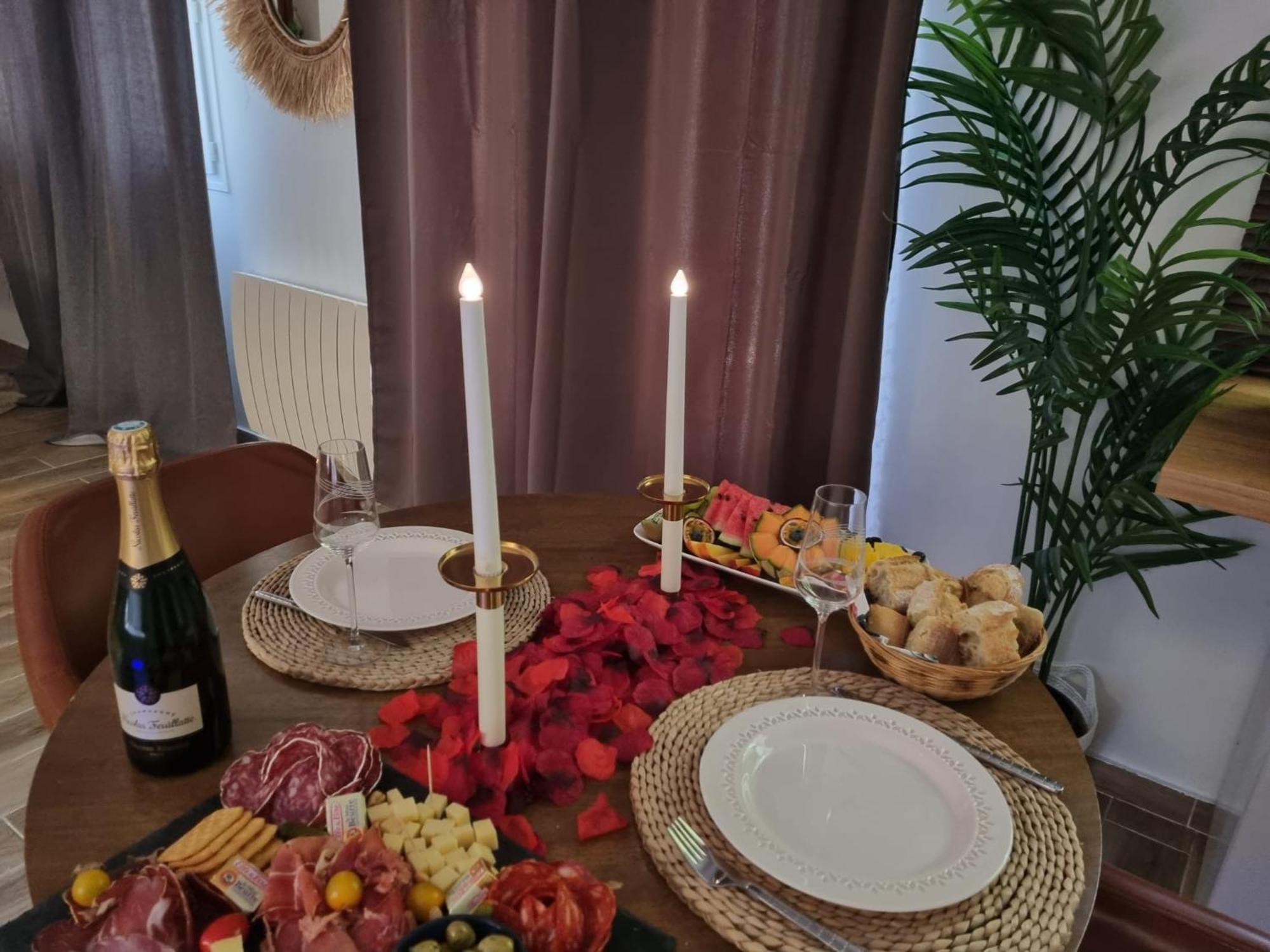 Suite De Charme Avec Jacuzzi Et Jardin Privatif Paris Au Calme Saint-Prix (Val d'Oise) المظهر الخارجي الصورة