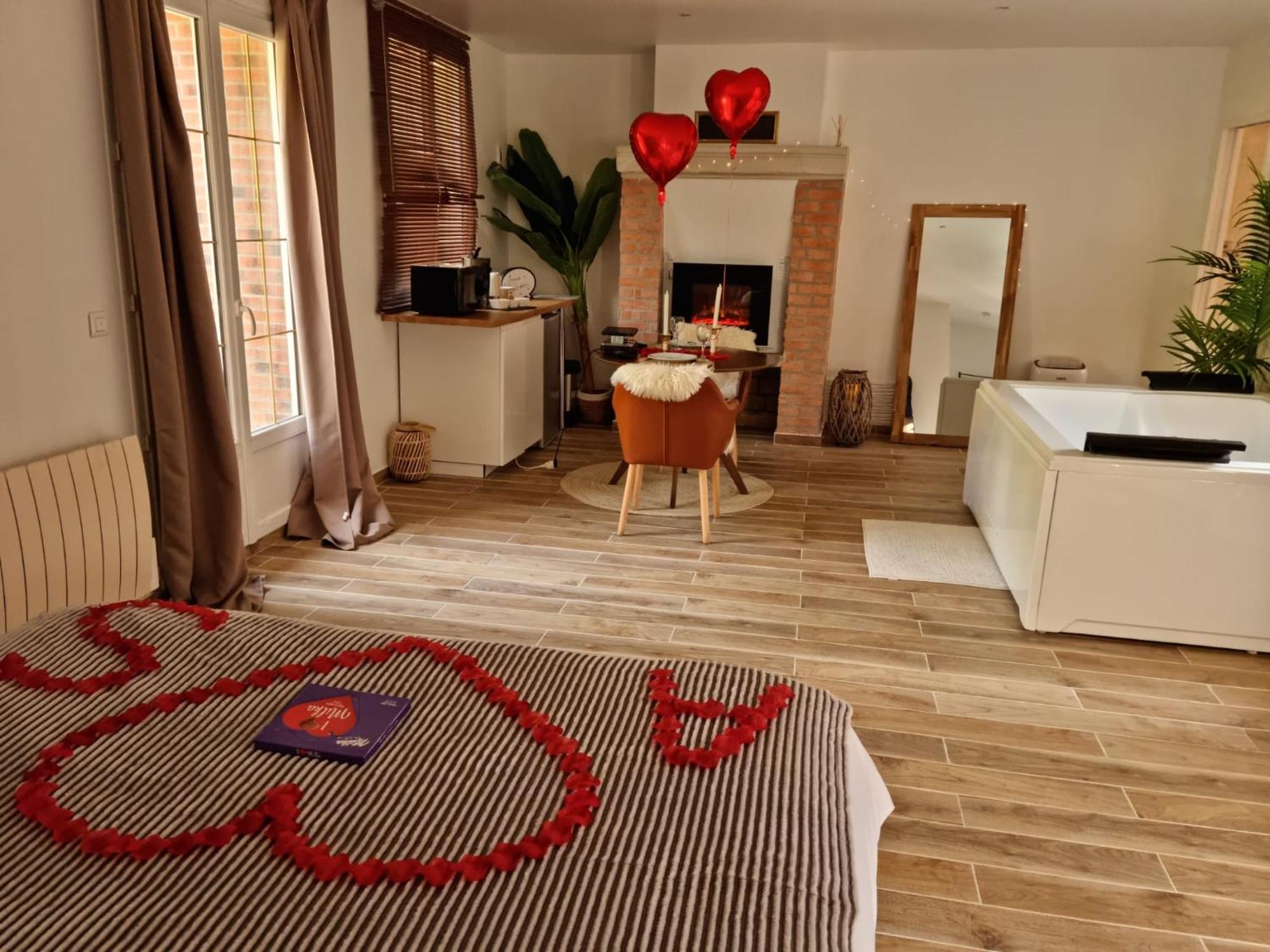 Suite De Charme Avec Jacuzzi Et Jardin Privatif Paris Au Calme Saint-Prix (Val d'Oise) المظهر الخارجي الصورة
