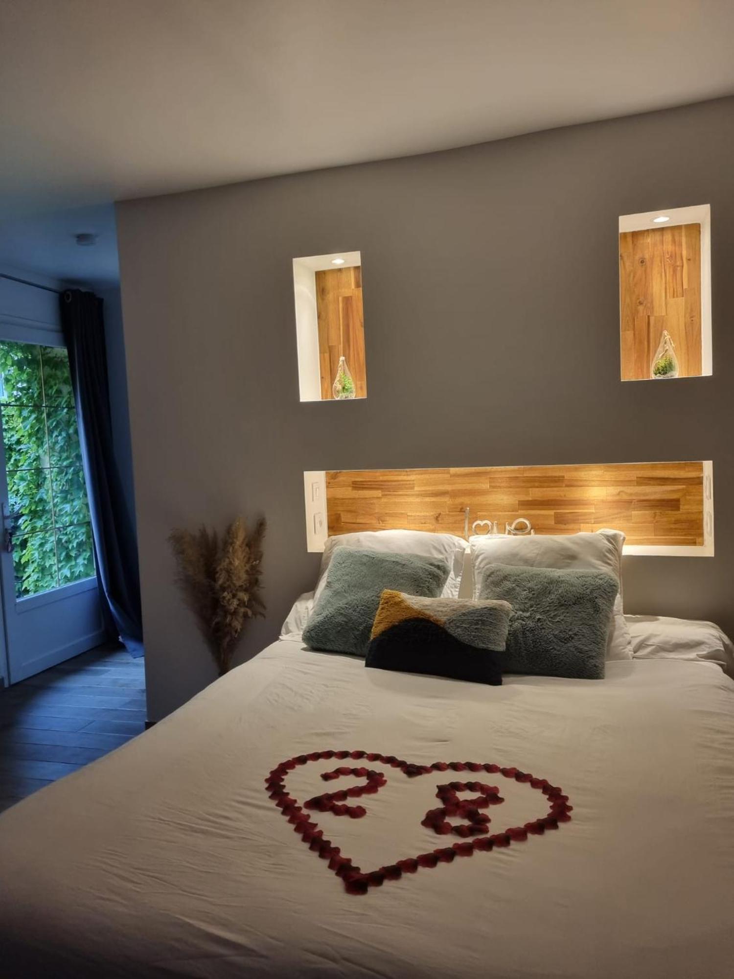 Suite De Charme Avec Jacuzzi Et Jardin Privatif Paris Au Calme Saint-Prix (Val d'Oise) المظهر الخارجي الصورة