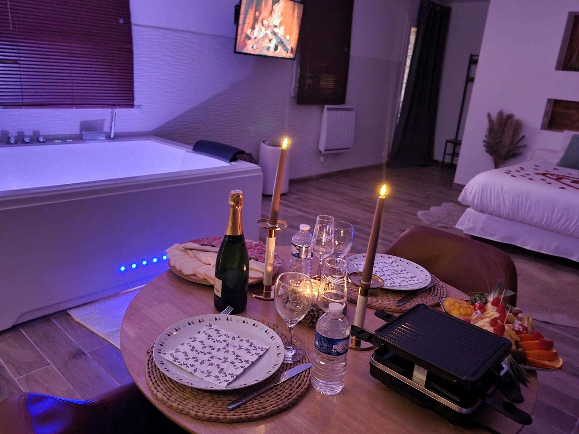 Suite De Charme Avec Jacuzzi Et Jardin Privatif Paris Au Calme Saint-Prix (Val d'Oise) المظهر الخارجي الصورة